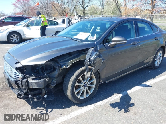 2017 Ford Fusion SE with VIN 3FA6P0H70HR107252, listed as a IAAI auction lot 42041332 with 121,255 mi miles. Bid and sale history available at carsss.com. Image 17.