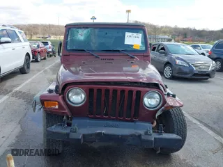 2001 Jeep Wrangler SE с VIN 1J4FA29P21P300094, выставлен на аукционе IAAI как лот 41871446 с пробегом 125 098 миль миль и . История ставок и продаж доступна на DreamBid. Изображение 12.