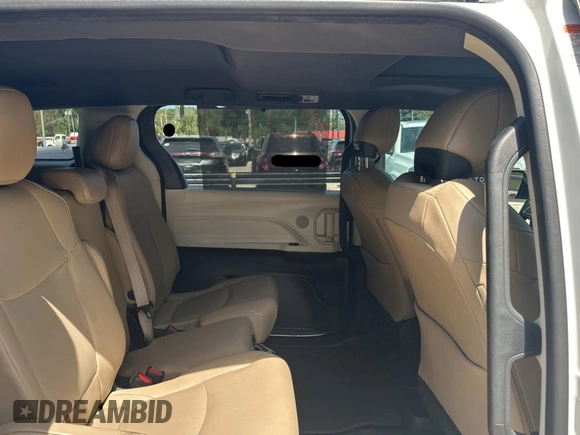 2021 Toyota Sienna XLE with VIN 5TDYRKEC5MS047289, listed as a Copart auction lot 50763995 with 231,314 mi miles and Clean Title. Bid and sale history available at DreamBid. Image 6.