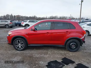 2019 Mitsubishi Outlander ES z VIN JA4AR3AU9KU025952, wystawiony jako IAAI lot #40968572 z przebiegiem 81 620 mil mil oraz . Historia ofert i sprzedaży dostępna na DreamBid. Obrazek 14.