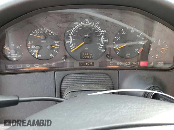 1999 Mercedes-Benz S 320/430/500 z VIN WDBGA33G7XA417690, wystawiony jako Copart lot #84715404 z przebiegiem 259 631 mil mil oraz Czysty tytuł • Clean title. Historia ofert i sprzedaży dostępna na DreamBid. Obrazek 9.