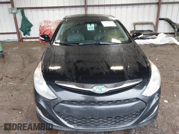 2015 Hyundai Sonata Hybrid Limited with VIN KMHEC4A40FA121325, listed as a IAAI auction lot 41976708 with 187,387 mi miles. Bid and sale history available at carsss.com. Image 12.