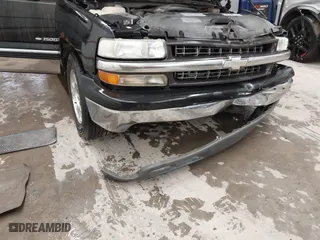 2000 Chevrolet Silverado 1500 LS with VIN 2GCEC19T3Y1333843, listed as a IAAI auction lot 41721344 with 1 mi miles. Bid and sale history available at carsss.com. Image 6.
