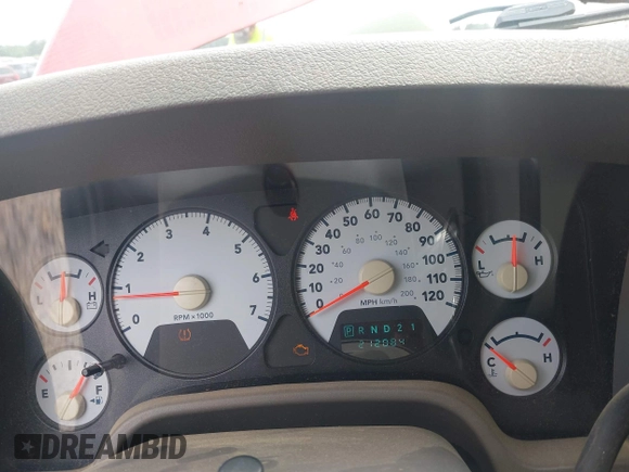 2008 Dodge 1500 SLT z VIN 3D7KR19D38G126652, wystawiony jako IAAI lot #42156444 z przebiegiem 212 884 mil mil oraz . Historia ofert i sprzedaży dostępna na DreamBid. Obrazek 15.