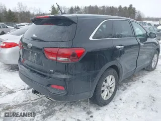 2019 Kia Sorento LX V6 with VIN 5XYPGDA50KG498757, listed as a IAAI auction lot 41612785 with 183,032 mi miles. Bid and sale history available at carsss.com. Image 4.