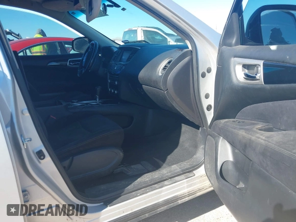 2013 Nissan Pathfinder SV with VIN 5N1AR2MM3DC684884, listed as a IAAI auction lot 41358063 with 151,959 mi miles. Bid and sale history available at carsss.com. Image 5.