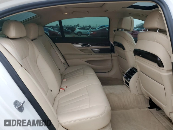 2021 BMW 7 Series 740i with VIN WBA7T2C09MCG32688, listed as a Copart auction lot 88122315 with 30,668 mi miles and Salvage title. Bid and sale history available at DreamBid. Image 11.
