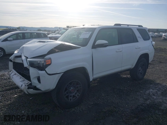 2019 Toyota 4Runner SR5 with VIN JTEBU5JRXK5700956, listed as a IAAI auction lot 41999972 with 61,032 mi miles and . Bid and sale history available at DreamBid. Image 18.