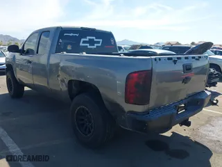 2008 Chevrolet Silverado 1500 LTZ with VIN 1GCEC19098Z103219, listed as a IAAI auction lot 41993792 with 183,997 mi miles. Bid and sale history available at carsss.com. Image 6.