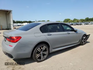 2018 BMW 7 Series 750i with VIN WBA7F0C55JGM22484, listed as a Copart auction lot 67475724 with 40,048 mi miles and Salvage Title. Bid and sale history available at carsss.com. Image 3.