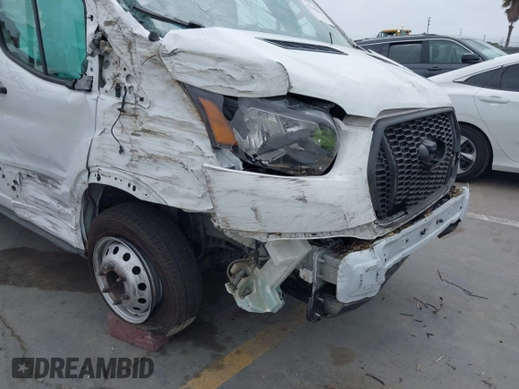 2022 Ford Transit Cargo with VIN 1FTBF4XG3NKA44975, listed as a IAAI auction lot 42161004 with 40,682 mi miles and . Bid and sale history available at DreamBid. Image 6.