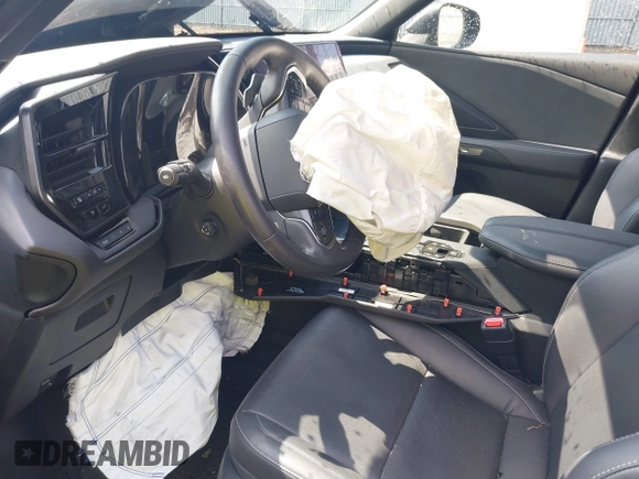 2024 Lexus TX 350 with VIN 5TDAAAB64RS003986, listed as a IAAI auction lot 42157601 with 14 mi miles and . Bid and sale history available at DreamBid. Image 5.