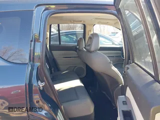 2007 Jeep Compass Sport with VIN 1J8FF47WX7D193781, listed as a IAAI auction lot 41348538 with 193,365 mi miles. Bid and sale history available at carsss.com. Image 8.