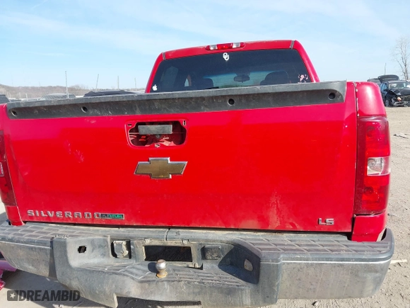 2007 Chevrolet Silverado 1500 LT w/1LT with VIN 2GCEC13C371733814, listed as a IAAI auction lot 41423813 with 1 mi miles. Bid and sale history available at carsss.com. Image 17.