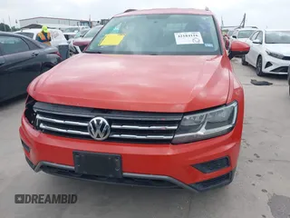 2018 Volkswagen Tiguan S с VIN 3VV1B7AX8JM090047, выставлен на аукционе IAAI как лот 42184116 с пробегом 121 085 миль миль и . История ставок и продаж доступна на DreamBid. Изображение 13.