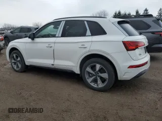 2024 Audi Q5 Komfort with VIN WA1AAAFY4R2124076, listed as a Copart auction lot 84029874 with 66 mi miles and Non Repairable. Bid and sale history available at carsss.com. Image 2.