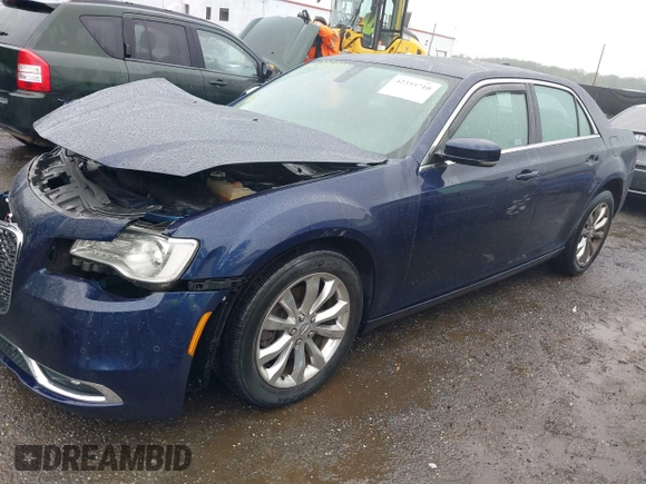 2016 Chrysler 300 Limited z VIN 2C3CCARG5GH334805, wystawiony jako IAAI lot #42355710 z przebiegiem 43 890 mil mil oraz . Historia ofert i sprzedaży dostępna na DreamBid. Obrazek 17.