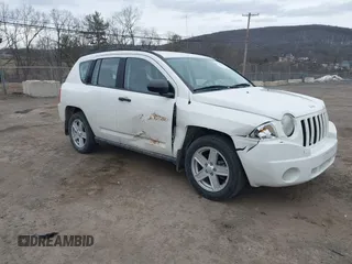 2007 Jeep Compass Sport with VIN 1J8FT47W27D197655, listed as a IAAI auction lot 41638960 with 98,183 mi miles. Bid and sale history available at carsss.com. Image 1.