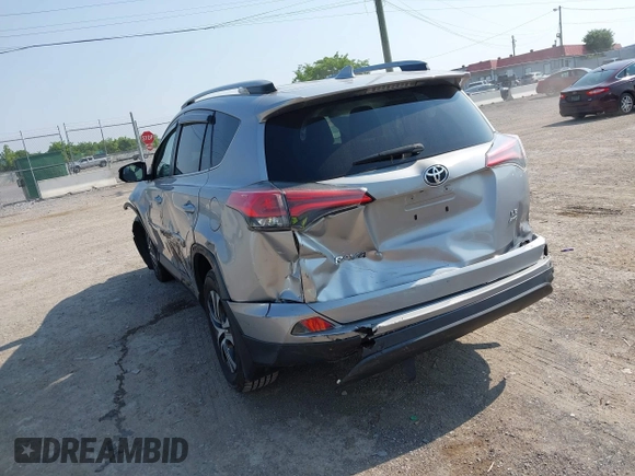 2017 Toyota RAV4 LE z VIN 2T3BFREVXHW641518, wystawiony jako IAAI lot #42306929 z przebiegiem 79 896 mil mil oraz . Historia ofert i sprzedaży dostępna na DreamBid. Obrazek 3.