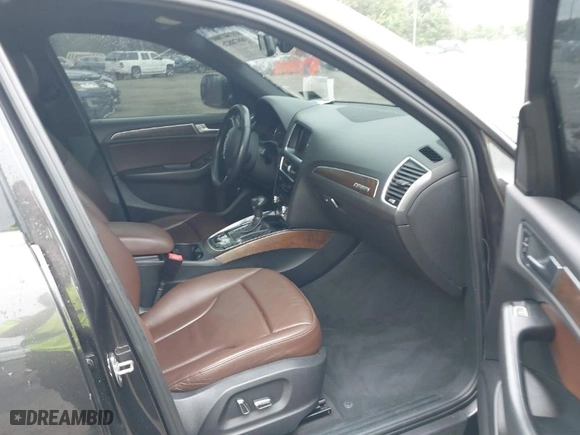 2016 Audi Q5 Premium with VIN WA1C2BFP9GA086706, listed as a IAAI auction lot 39970826 with 164,191 mi miles. Bid and sale history available at carsss.com. Image 5.