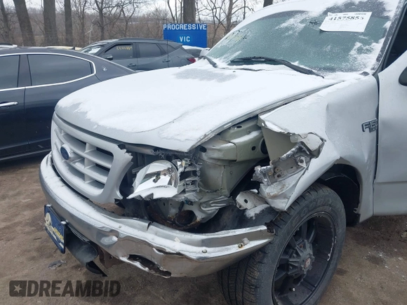 2002 Ford F-150 XL with VIN 1FTRX17212NA45843, listed as a IAAI auction lot 41575856 with 136,570 mi miles. Bid and sale history available at carsss.com. Image 6.
