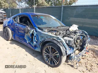 2014 Subaru BRZ Limited with VIN JF1ZCAC11E8602767, listed as a IAAI auction lot 41520227 with 117,311 mi miles. Bid and sale history available at carsss.com. Image 1.