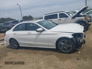 2019 Mercedes-Benz C 300 z VIN 55SWF8DB4KU282844, wystawiony jako IAAI lot #42177114 z przebiegiem 44 605 mil mil oraz . Historia ofert i sprzedaży dostępna na DreamBid. Obrazek 14.
