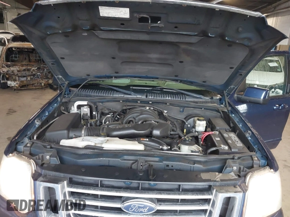 2006 Ford Explorer Eddie Bauer z VIN 1FMEU748X6UB09159, wystawiony jako IAAI lot #41951982 z przebiegiem 209 730 mil mil oraz . Historia ofert i sprzedaży dostępna na DreamBid. Obrazek 10.