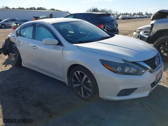 2016 Nissan Altima 2.5 S with VIN 1N4AL3APXGC130780, listed as a IAAI auction lot 41461581 with 92,043 mi miles. Bid and sale history available at carsss.com. Image 1.