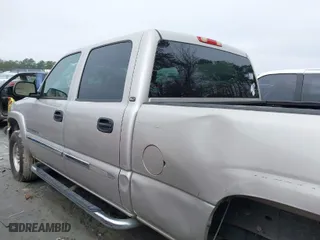 2007 GMC Sierra 2500HD SLE with VIN 1GTHK23U07F124297, listed as a IAAI auction lot 41387846 with 207,448 mi miles. Bid and sale history available at carsss.com. Image 15.
