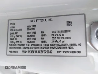 2025 Tesla Model 3 Long Range z VIN 5YJ3E1EAXSF929042, wystawiony jako IAAI lot #41929594 z przebiegiem 116 mil mil oraz . Historia ofert i sprzedaży dostępna na DreamBid. Obrazek 9.
