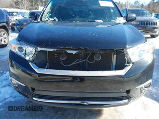 2012 Toyota Highlander Limited with VIN 5TDDK3EH7CS094665, listed as a IAAI auction lot 41580151 with 225,032 mi miles. Bid and sale history available at carsss.com. Image 6.