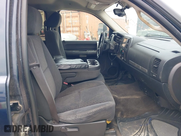 2007 Chevrolet Silverado 1500 1LT with VIN 2GCEC13J971511292, listed as a IAAI auction lot 42181818 with 239,647 mi miles and . Bid and sale history available at DreamBid. Image 5.