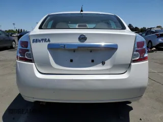 2010 Nissan Sentra SR z VIN 3N1AB6AP2AL703832, wystawiony jako Copart lot #62556985 z przebiegiem 219 550 mil mil oraz Szkoda całkowita • Salvage title. Historia ofert i sprzedaży dostępna na DreamBid. Obrazek 6.
