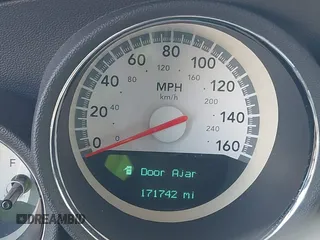 2009 Dodge Charger R/T with VIN 2B3LA53T89H576619, listed as a IAAI auction lot 41134447 with 171,742 mi miles. Bid and sale history available at carsss.com. Image 7.