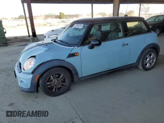 2013 MINI Cooper Hardtop with VIN WMWSU3C54DT686602, listed as a Copart auction lot 47398705 with 88,941 mi miles and Salvage Title. Bid and sale history available at carsss.com. Image 1.