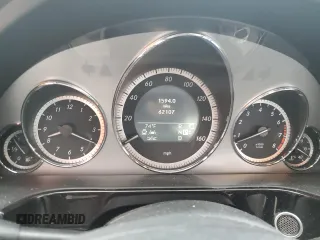2010 Mercedes-Benz E 350 Luxury z VIN WDDHF8HB0AA099572, wystawiony jako Copart lot #54155435 z przebiegiem 62 107 mil mil oraz Szkoda całkowita • Salvage title. Historia ofert i sprzedaży dostępna na DreamBid. Obrazek 9.