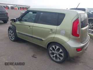 2013 Kia Soul ! with VIN KNDJT2A61D7528363, listed as a IAAI auction lot 41870417 with 113,893 mi miles. Bid and sale history available at carsss.com. Image 3.