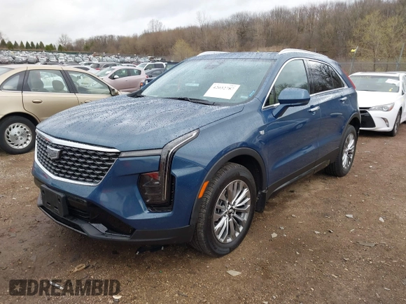 2024 Cadillac XT4 AWD Premium Luxury with VIN 1GYFZDR45RF143981, listed as a IAAI auction lot 42032787 with 14,700 mi miles and . Bid and sale history available at DreamBid. Image 17.