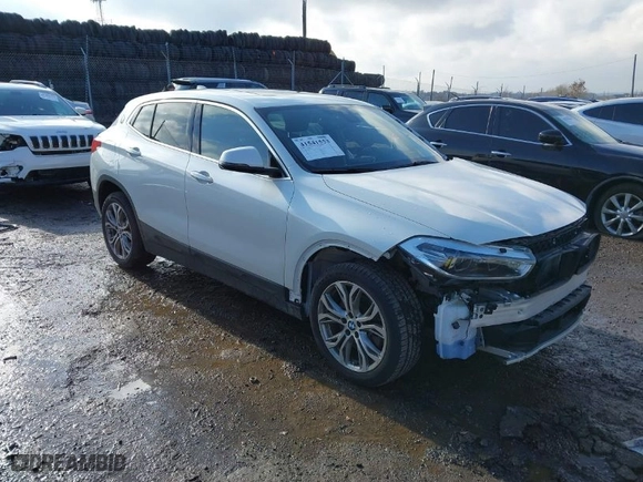 2020 BMW X2 xDrive28i with VIN WBXYJ1C00L5R70720, listed as a IAAI auction lot 41541553 with 17,127 mi miles. Bid and sale history available at carsss.com. Image 1.