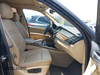 2010 BMW X5 35d z VIN 5UXFF0C5XALT84450, wystawiony jako IAAI lot #42401858 z przebiegiem 189 162 mil mil oraz . Historia ofert i sprzedaży dostępna na DreamBid. Obrazek 5.