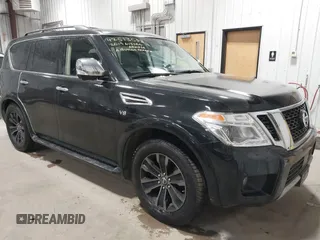 2019 Nissan Armada SV z VIN JN8AY2NC3K9581606, wystawiony jako IAAI lot #42513653 z przebiegiem 132 611 mil mil oraz . Historia ofert i sprzedaży dostępna na DreamBid. Obrazek 1.