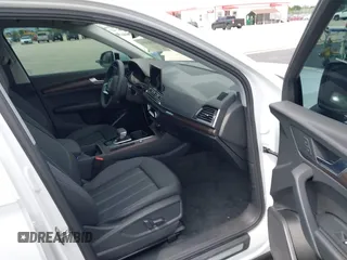 2025 Audi Q5 Premium с VIN WA1ABAFY3S2050913, выставлен на аукционе IAAI как лот 42403495 с пробегом 1 673 миль миль и . История ставок и продаж доступна на DreamBid. Изображение 5.