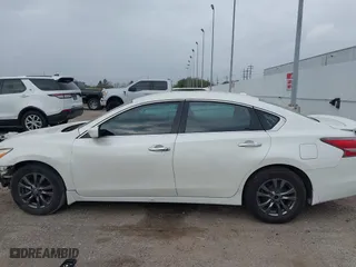 2015 Nissan Altima 2.5 with VIN 1N4AL3AP2FC457477, listed as a IAAI auction lot 41787048 with 122,468 mi miles. Bid and sale history available at carsss.com. Image 15.
