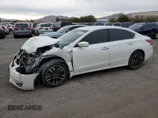 2014 Nissan Altima 2.5 S with VIN 1N4AL3AP6EN333229, listed as a Copart auction lot 49301995 with 198,566 mi miles and Salvage Title. Bid and sale history available at carsss.com. Image 1.
