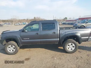 2014 Toyota Tacoma with VIN 3TMLU4EN3EM151545, listed as a IAAI auction lot 41821451 with 261,311 mi miles. Bid and sale history available at carsss.com. Image 15.