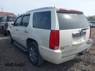 2007 Cadillac Escalade z VIN 1GYFK63887R287466, wystawiony jako IAAI lot #42118101 z przebiegiem Nie podano mil oraz . Historia ofert i sprzedaży dostępna na DreamBid. Obrazek 3.