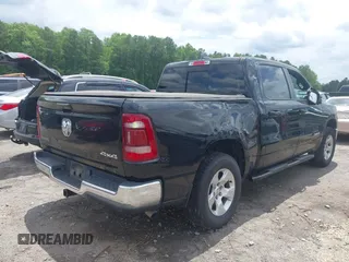 2022 Ram 1500 Big Horn z VIN 1C6RRFFG8NN365239, wystawiony jako IAAI lot #42453450 z przebiegiem 59 576 mil mil oraz . Historia ofert i sprzedaży dostępna na DreamBid. Obrazek 4.