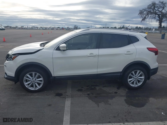 2018 Nissan Rogue Sport S with VIN JN1BJ1CR0JW284124, listed as a IAAI auction lot 41505481 with 61,120 mi miles. Bid and sale history available at carsss.com. Image 14.
