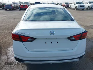 2022 Nissan Altima 2.5 S with VIN 1N4BL4BV9NN328663, listed as a IAAI auction lot 41046723 with 67,259 mi miles. Bid and sale history available at carsss.com. Image 16.